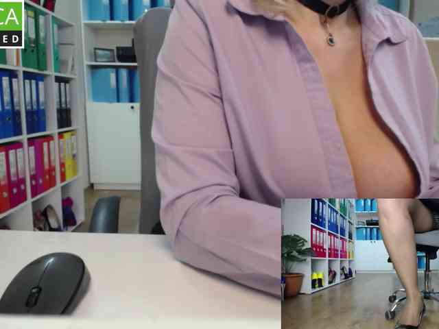 passionate_blonde webcam