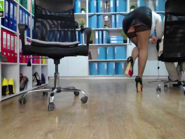 passionate_blonde webcam