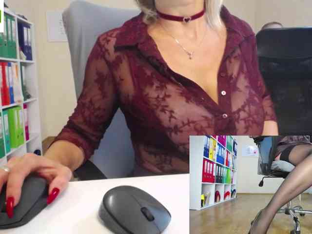 passionate_blonde webcam