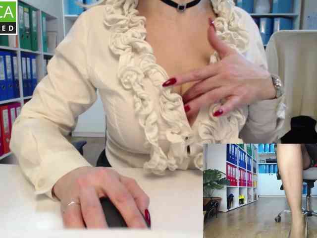 passionate_blonde webcam