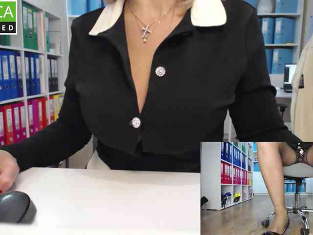 legsoffice Live Webcam on BongaCams
