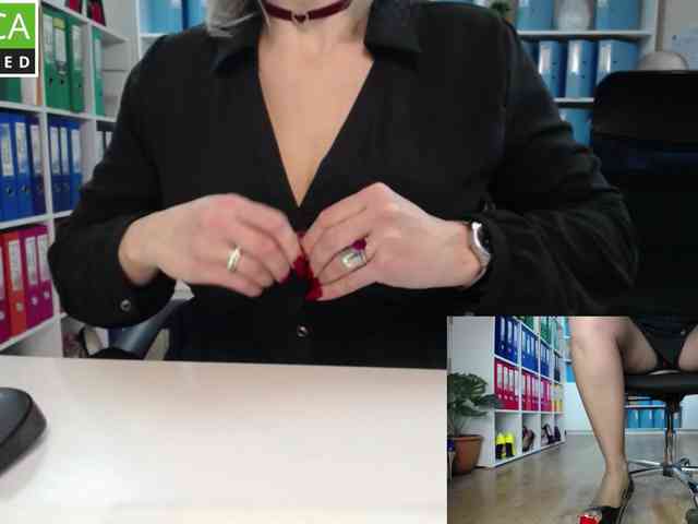 passionate_blonde webcam