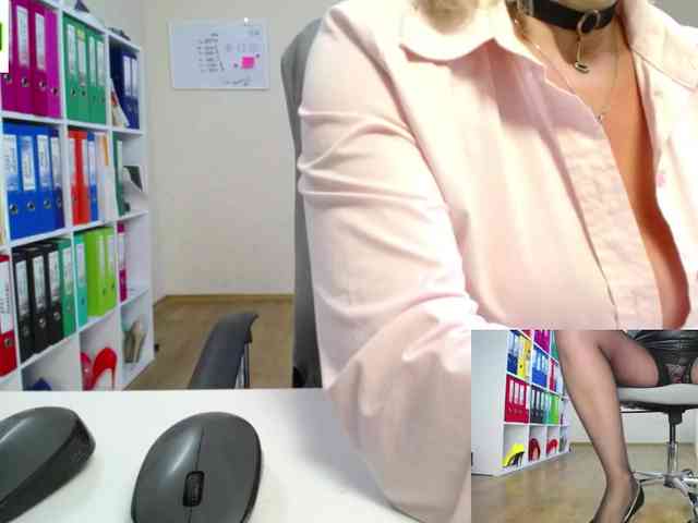 passionate_blonde webcam