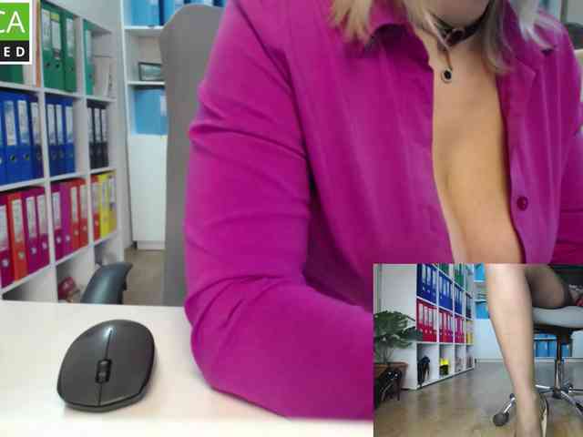 passionate_blonde webcam