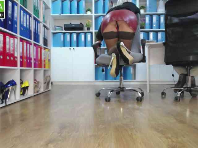 passionate_blonde webcam