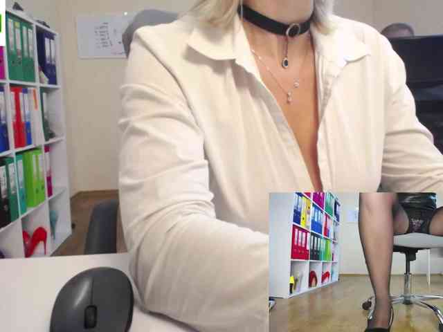 passionate_blonde webcam