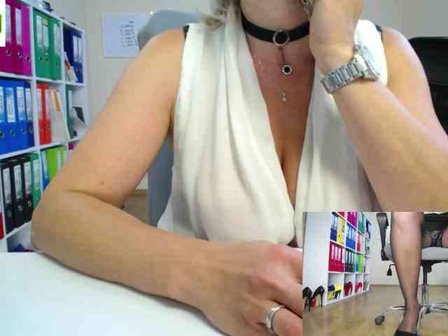 passionate_blonde webcam