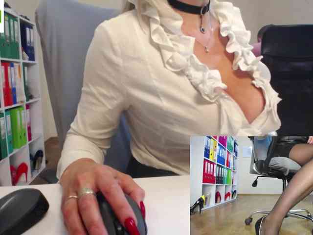 passionate_blonde webcam