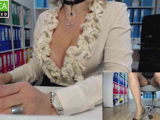 passionate_blonde webcam