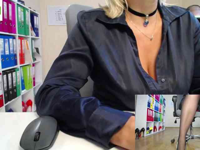 passionate_blonde webcam