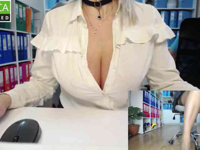 passionate_blonde webcam