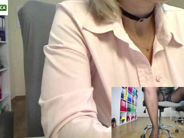 passionate_blonde webcam