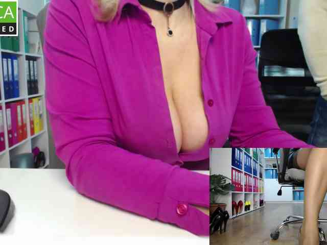 passionate_blonde webcam