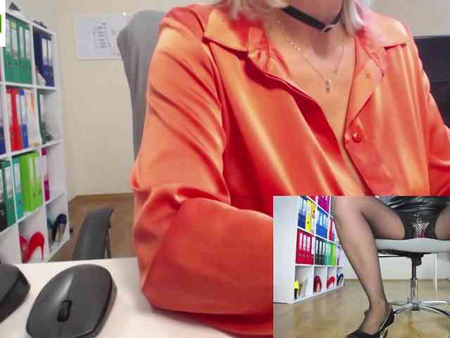 passionate_blonde webcam
