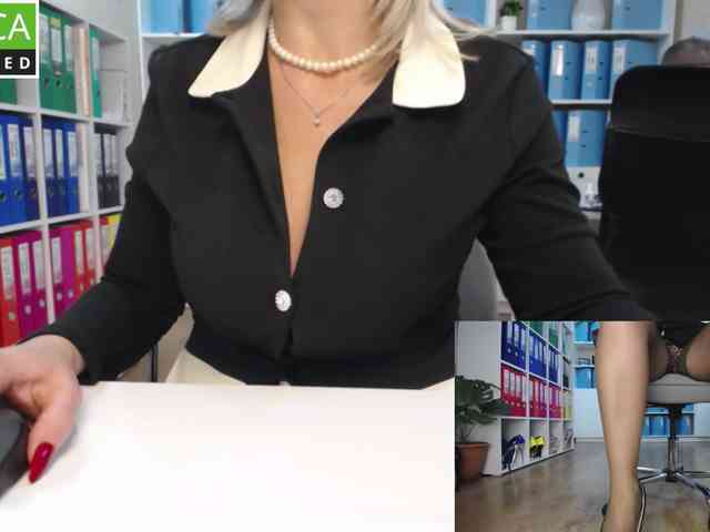 passionate_blonde webcam