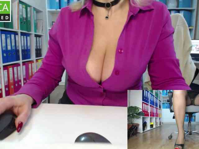 passionate_blonde webcam