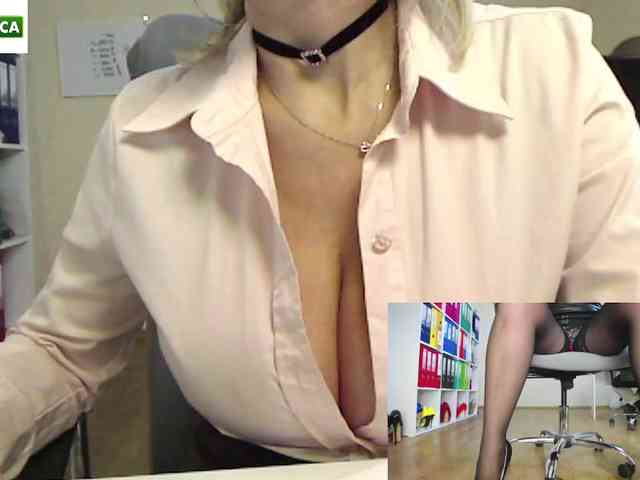passionate_blonde webcam