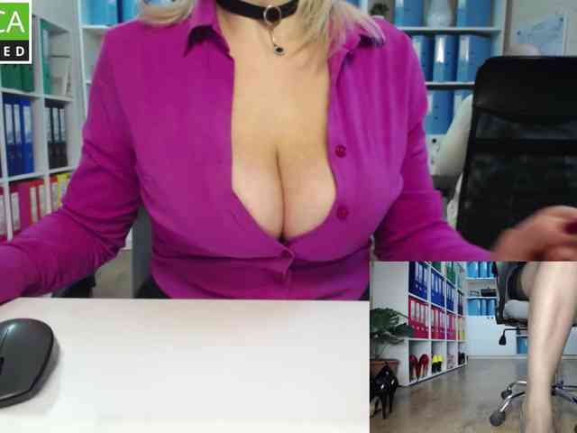 passionate_blonde webcam