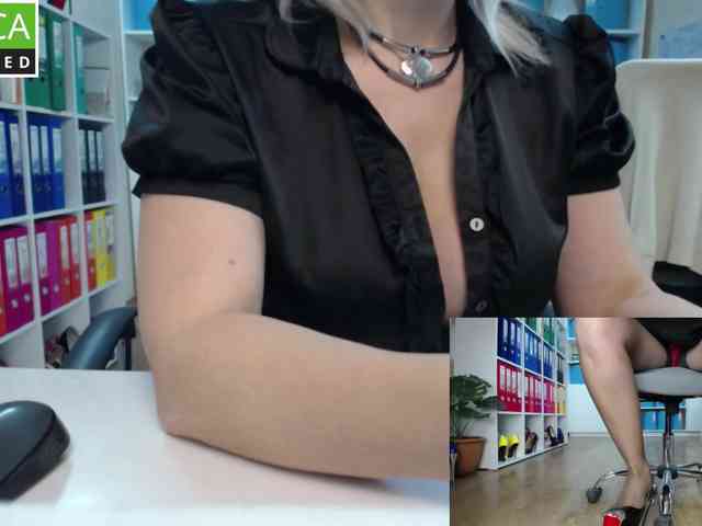 passionate_blonde webcam