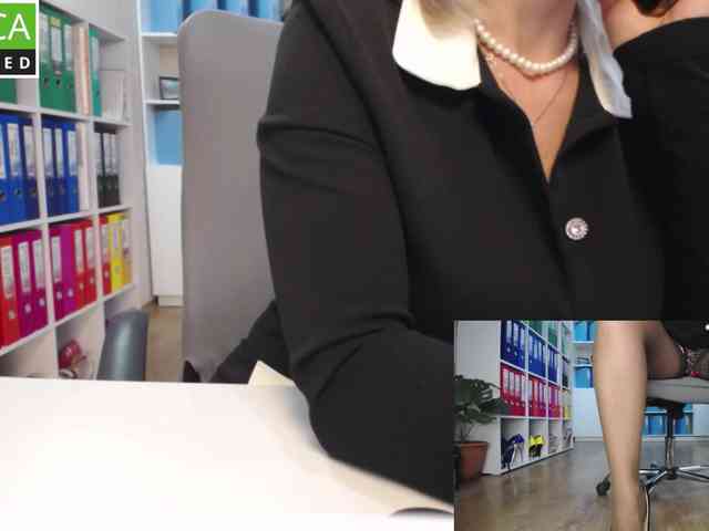 passionate_blonde webcam