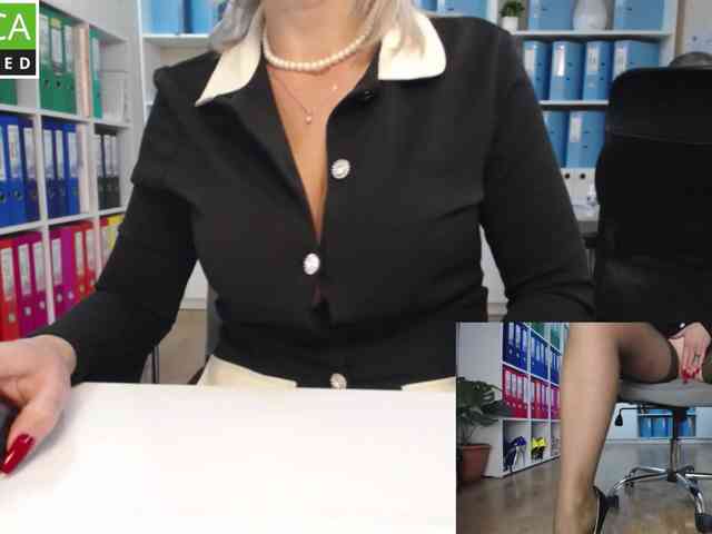 passionate_blonde webcam