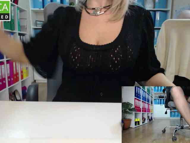 passionate_blonde webcam