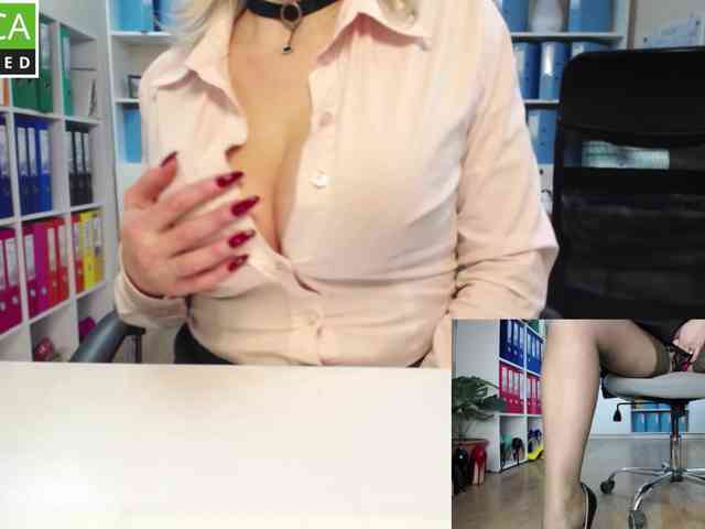 passionate_blonde webcam