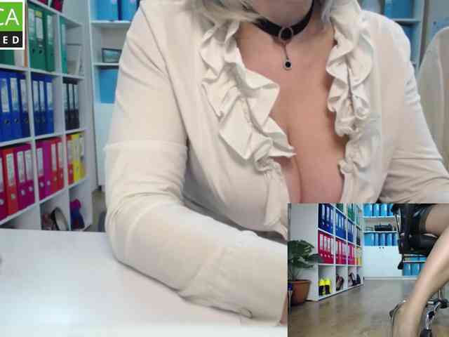 passionate_blonde webcam