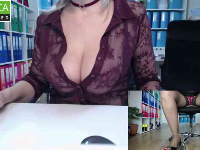 passionate_blonde webcam