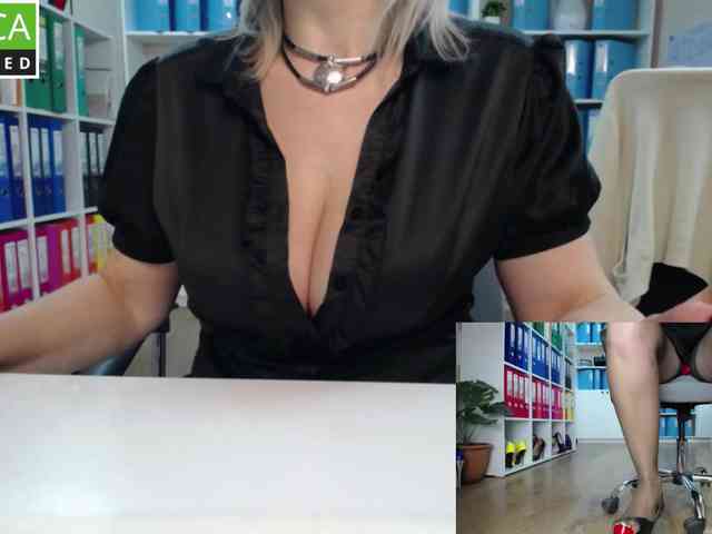 passionate_blonde webcam