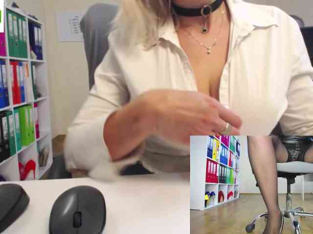 passionate_blonde webcam