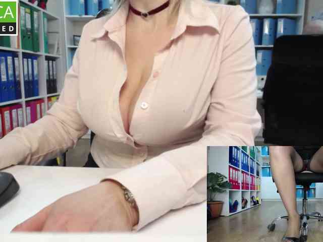 passionate_blonde webcam