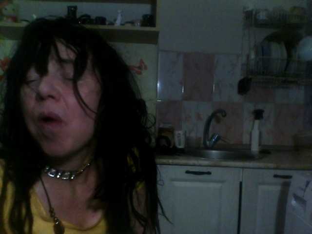 Josephinna's BongaCams show and profile