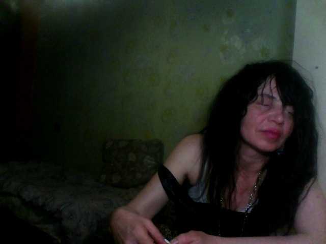 Josephinna's BongaCams show and profile