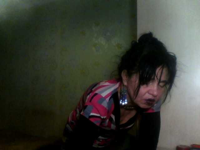 Josephinna's BongaCams show and profile