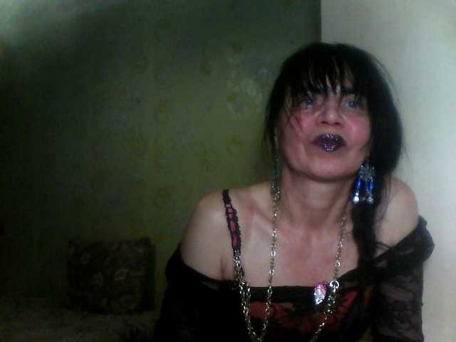 Josephinna's BongaCams show and profile