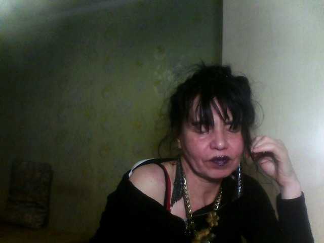 Josephinna's BongaCams show and profile