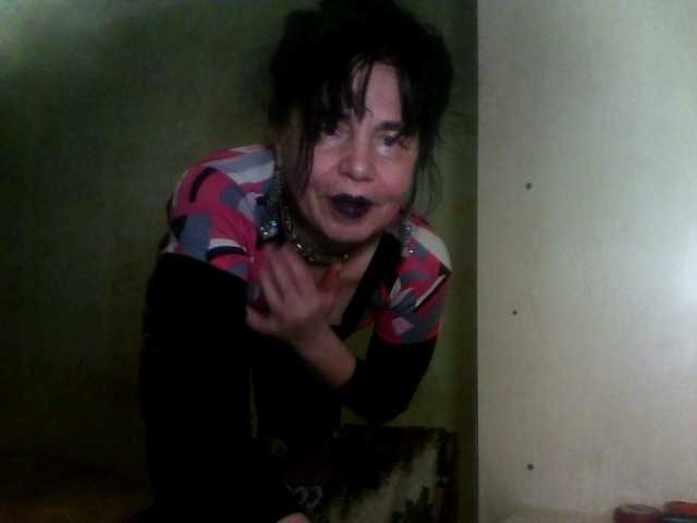 Josephinna's BongaCams show and profile