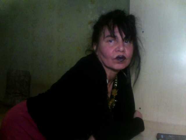 Josephinna's BongaCams show and profile