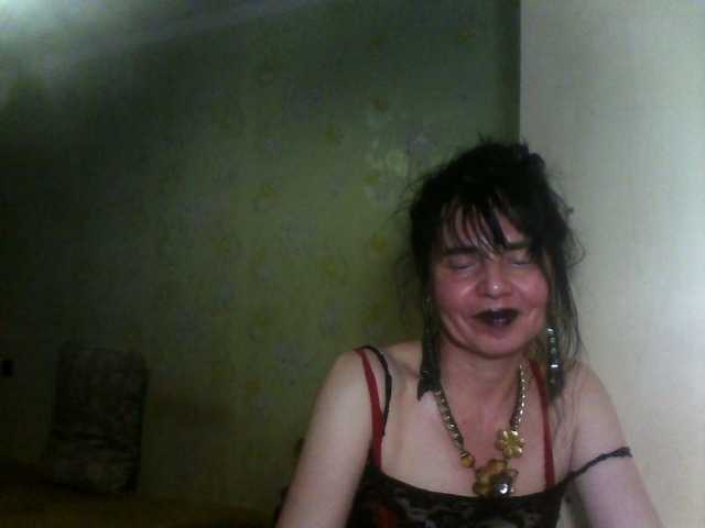 Josephinna's BongaCams show and profile