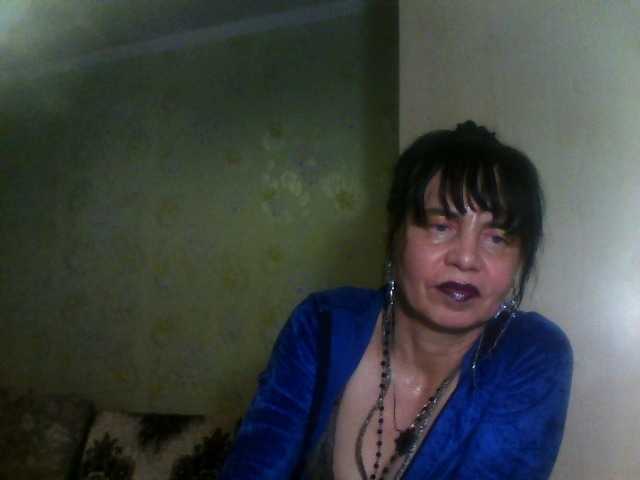 Josephinna's BongaCams show and profile