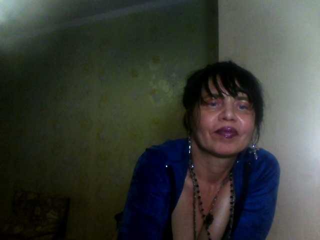 Josephinna's BongaCams show and profile