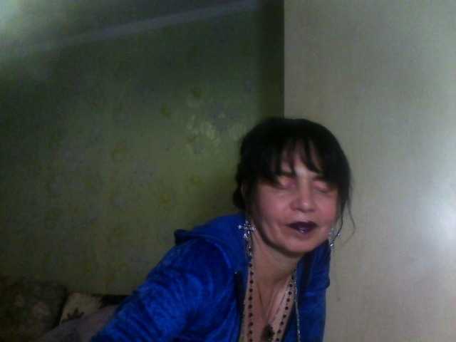 Josephinna's BongaCams show and profile