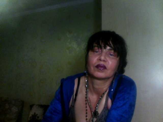 Josephinna's BongaCams show and profile