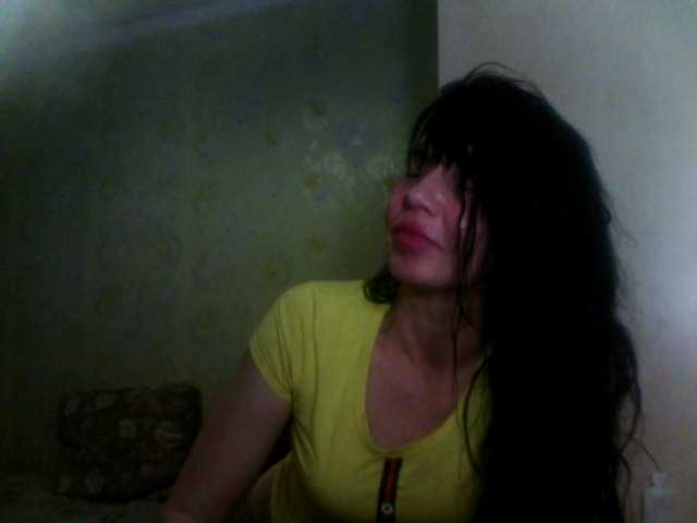 Josephinna's BongaCams show and profile