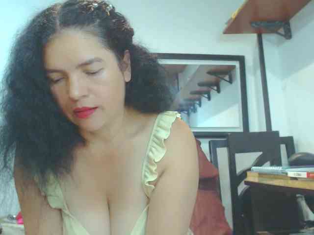 VKKTORIAAA Live Webcam on BongaCams