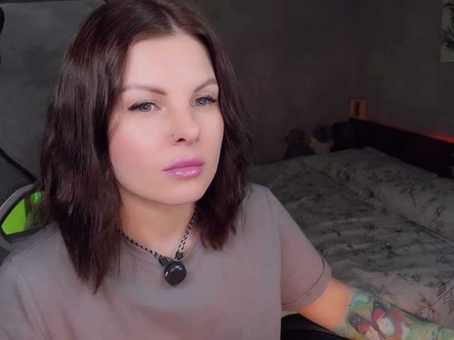 LiluDallass's BongaCams show and profile