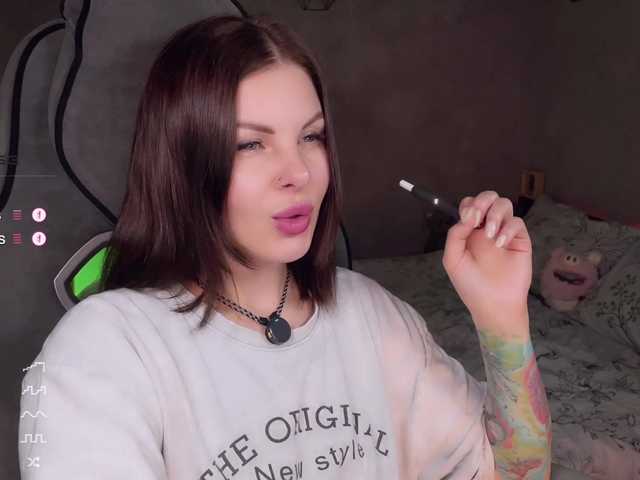 LiluDallass's BongaCams show and profile