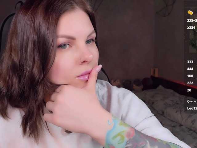 LiluDallass's BongaCams show and profile