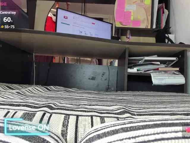 MiaSweety webcam